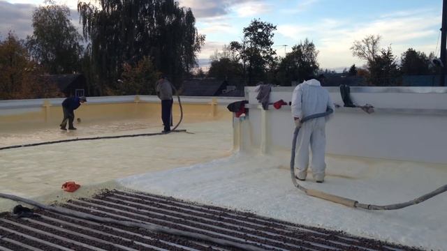 Две установки одновременно  полимочевина+ппу