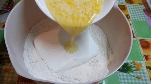 Питаюсь месяц на 4500. День №2. Суп с лапшой, творожные рогалики