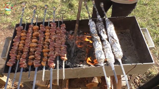 Дачная кухня. Куриные сердечки на мангале смотреть онлайн