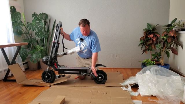 QIEWA Q POWER 2 Electric Scooter Unboxing Filmed in 4K - Dualtron Killer? смотреть онлайн