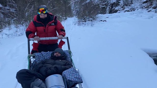 Путешествие вниз на снегоходах с Каньона в Тюнгур смотреть онлайн