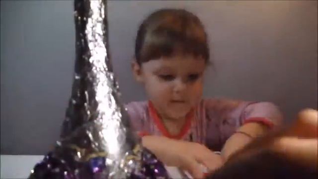 Делаем подарок на День Рожденье для тети Кати, открываем календарик! смотреть онлайн