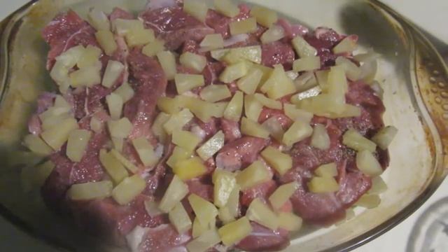 Индейка под сыром с ананасами. смотреть онлайн