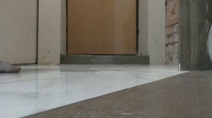 Тест. Можно ли стелить глянцевый керамогранит в квартире.