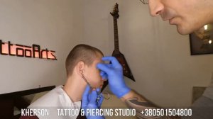 Man Ears Piercing. Пирсинг мочек ушей парню. Студия татуировки и пирсинга в Херсоне. Kherson Tattoo