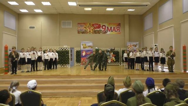 Фестиваль военно-патриотической песни «СИНИЙ ПЛАТОЧЕК - 2022» в 1-ых и 2-ых классах. смотреть онлайн