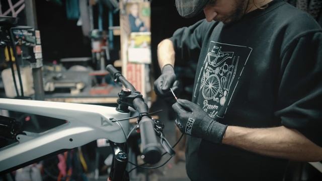 DREAM BUILD E-MTB - YT Decoy