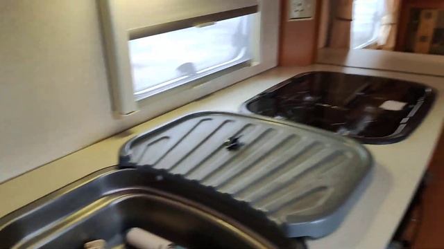 Обзор крепыша-малыша автодома с французской кроватью Bailey Ranger 2008 год 4 места с мувером огонё смотреть онлайн