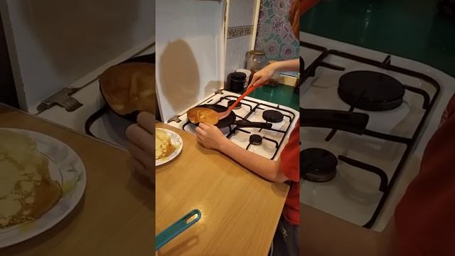 Кто сказал, что первый блин комом))? смотреть онлайн