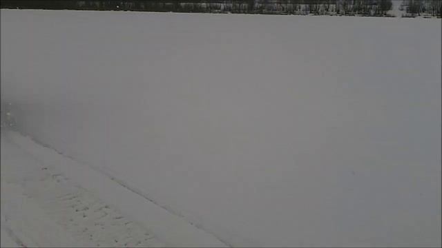 сравнили два самодельных снегохода в одинаковых условиях