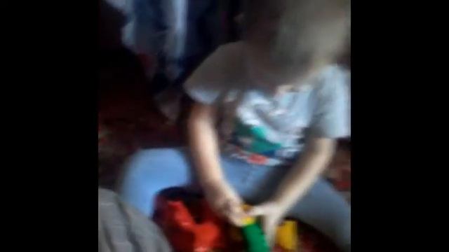 Ваня играет с пожарной машиной смотреть онлайн