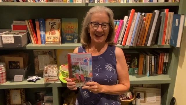 Books and Ice Cream: Lucy Burdette смотреть онлайн