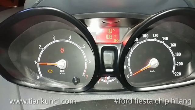 Service kunci mobil ford fiesta ( chip hilang) смотреть онлайн