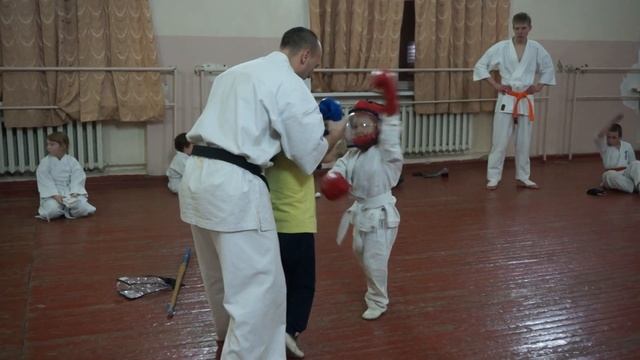 Тренировка клуба "Самурай", 21.02.2015, бой дети 4-5 лет, 2поединок смотреть онлайн