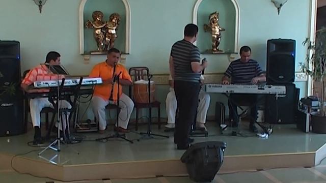 Hovik Avetisyan - cnoxi srbutyun/2008/Gyumri parvana restoran смотреть онлайн