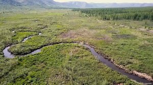 Поселок на реке Колыма