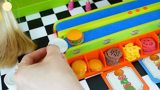 BURGER MANIA Hamburger Game Playset Brinquedo Jogo de Hambúrguer Mainan Hamburger Permainan смотреть онлайн