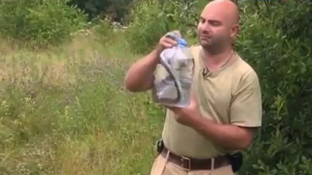 Лайфхак как очистить воду в походе Vine Video