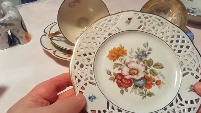 Мои первые находки и красивые японские тарелки.
