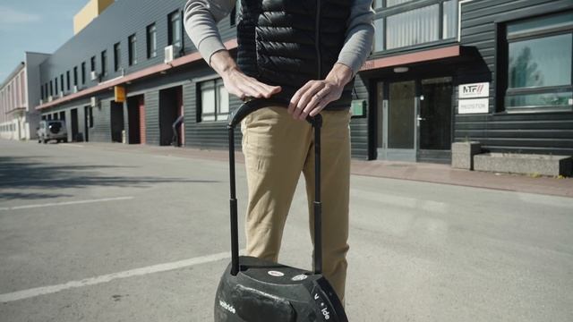 InMotion V11 or KingSong 18XL - We help to choose the right electric unicycle! смотреть онлайн