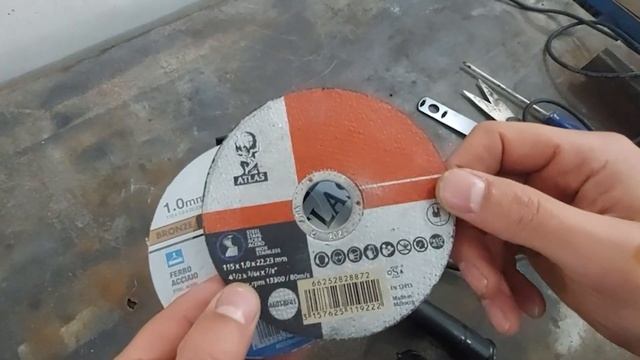La recensione più bella di YOUNTUBBE. Smerigliatrice Makita GA4530R смотреть онлайн