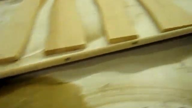 Деревянная вешалка (Wooden hanger) смотреть онлайн