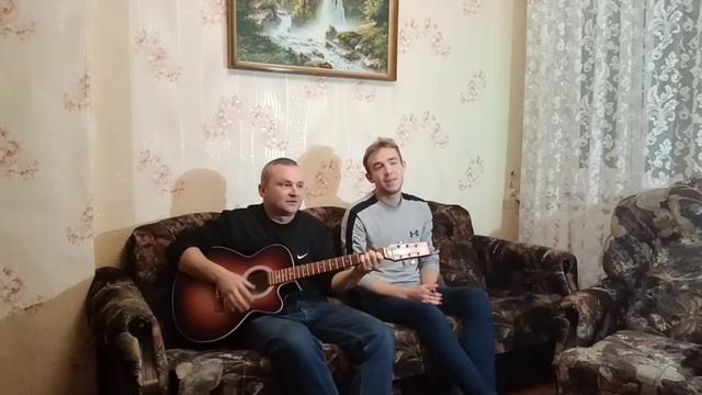 Песня под гитару "За твою красивую улыбку..."в исполнении Саши!🎸 смотреть онлайн