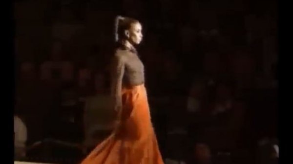 Наоми Кэмпбелл на подиуме / Naomi Campbell Catwalk Compilation