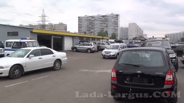 Короткая пробежка Ларгуса по стоянке Техинком-авто смотреть онлайн
