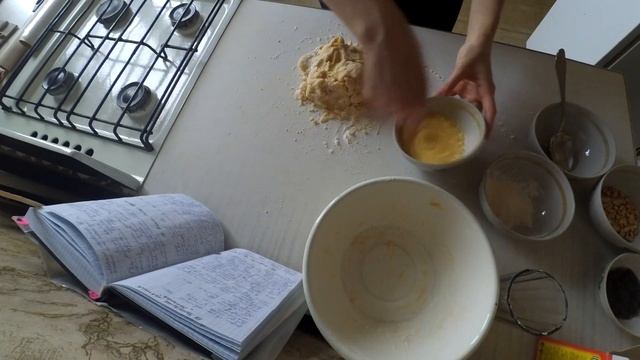 ПЕСОЧНОЕ ПЕЧЕНЬЕ НА ХЭЛЛОУИН "ПАЛЬЦЫ ВЕДЬМЫ" смотреть онлайн