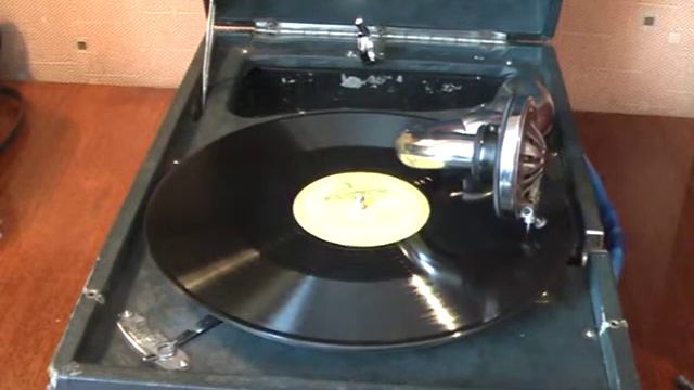 8 082 А снег идёт Майя Кристалинская смотреть онлайн