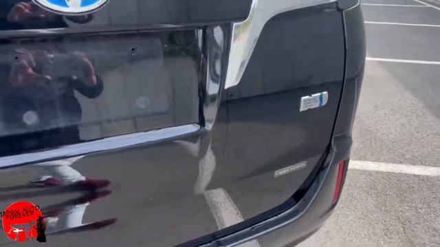 ??Toyota Esquire HYBRID