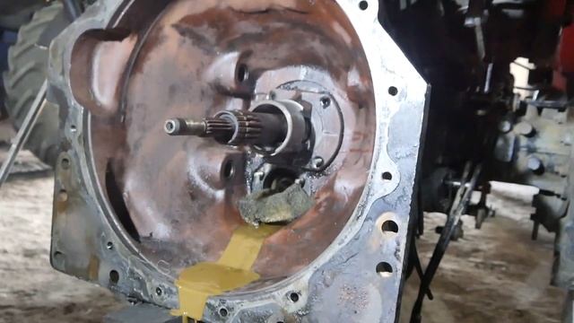 Раскатили трактор Т-30А80 (т-25). Замена сальника КПП . Регулировка сцепления Т-30А80, Т-25. смотреть онлайн