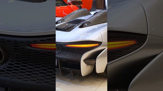 McLaren Elva смотреть онлайн