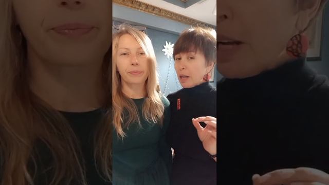 Выставка уникальных авторских кукол и новогодних украшений "Волшебство под Рождество" смотреть онлайн