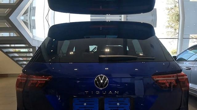 Volkswagen Tiguan 1.4 TSI R-line DSG - McCarthy VW Menlyn New Cars - call us on 012 470 8700. смотреть онлайн