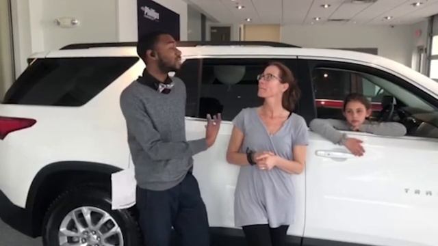 2019 Chevy Traverse - Customer Review at Phillips Chevrolet - Chicago New Car Dealership Sales смотреть онлайн