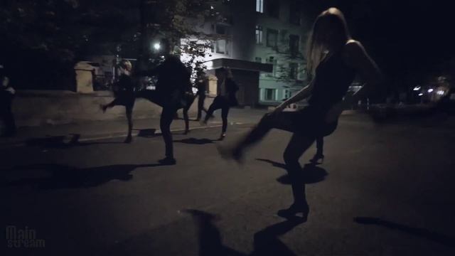 Xtravaganza & Students " Stay Up " | Vogue in MAINSTREAM смотреть онлайн