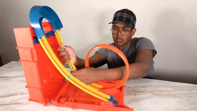 Hot Wheels Track Builder Fuel Can Stunt Box, Cars Race Loop De Loop смотреть онлайн