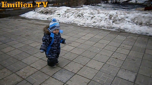 Малыш в 1 год хочет в школу