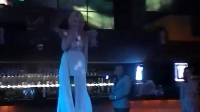 Мика Ньютон - Мадонна (LIVE) смотреть онлайн