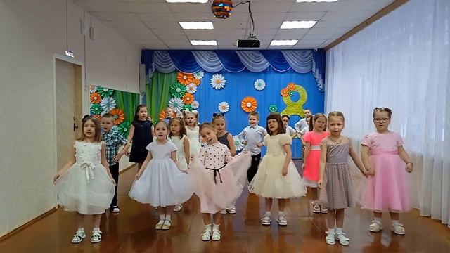 Песня "Мамочка любимая моя", сл. и муз. Т. Петровой смотреть онлайн