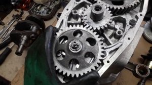 нюансы и тонкости при сборке двигателя Днепр мт . правильные подшипники на коленвал .