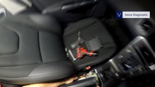 Volvo SRS Repair Service - Disassembling Module From Car XC60 V70