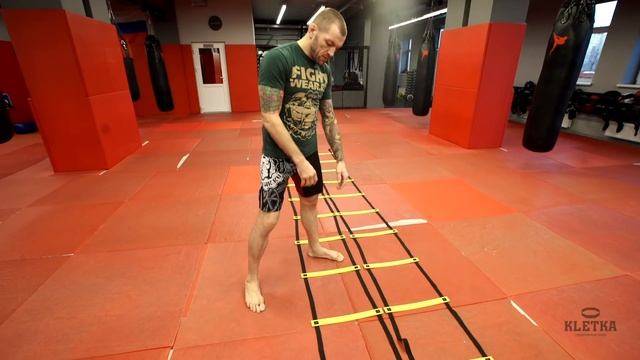 Лесенка для боксеров - Работа на перемещение, челнок в боксе. Андрей Басынин. смотреть онлайн
