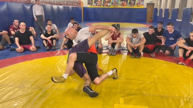 Контрприем против захвата атакуемого за туловище. @Osmanov смотреть онлайн