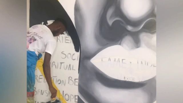 MURAL PAINTED WITH LIMITED COLOURS | yellow, white and black смотреть онлайн