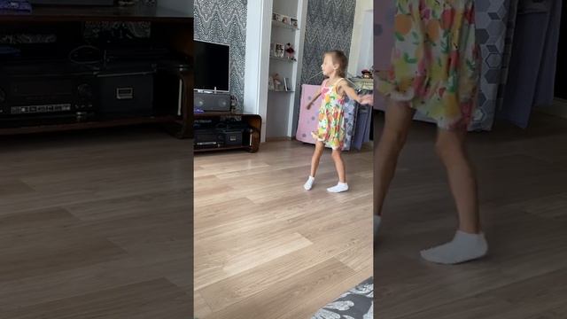 Танцы Амалии. Лето 2021 смотреть онлайн