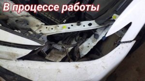 Город Братск. DENAUTO BRATSK. Замена стекла фары автомобиля Тойота Камри 70 на новое.