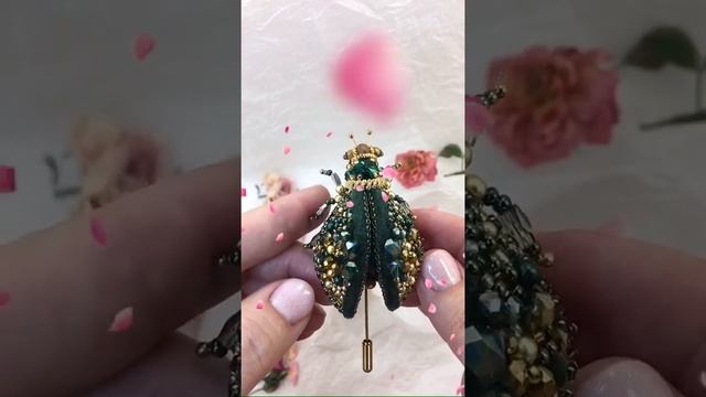 Обзор работы Брошь Изумрудный жук смотреть онлайн